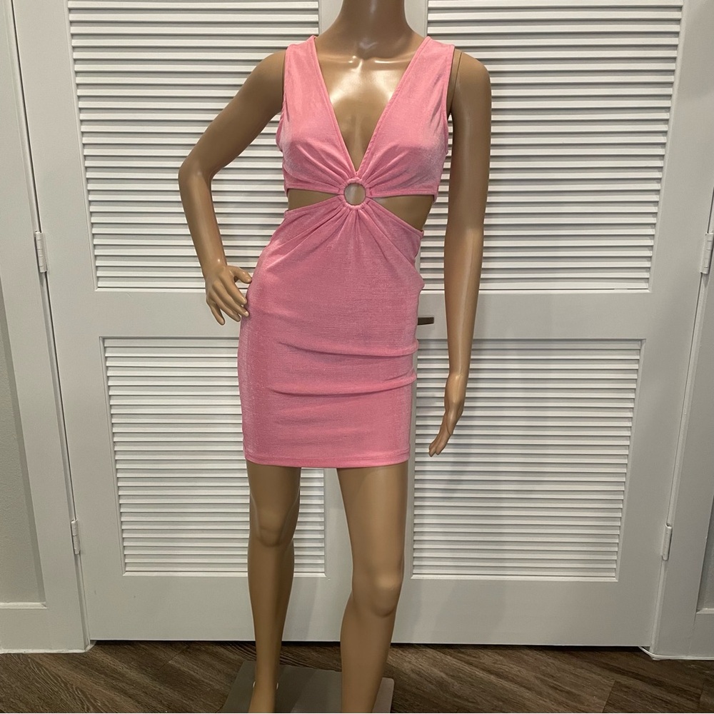 Plunging Neck Cutout Waist Dress - Picture 6 of 6
